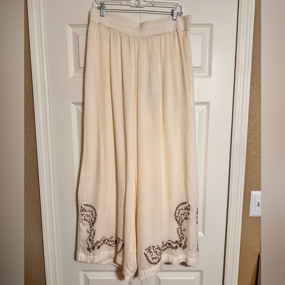 Elie Tahari Buttercream Embroidered Wide Leg Flowy Pants - Picture 3 of 9